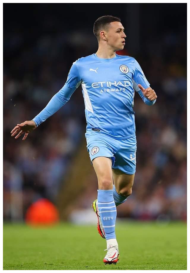 他在替补席 他在替补席