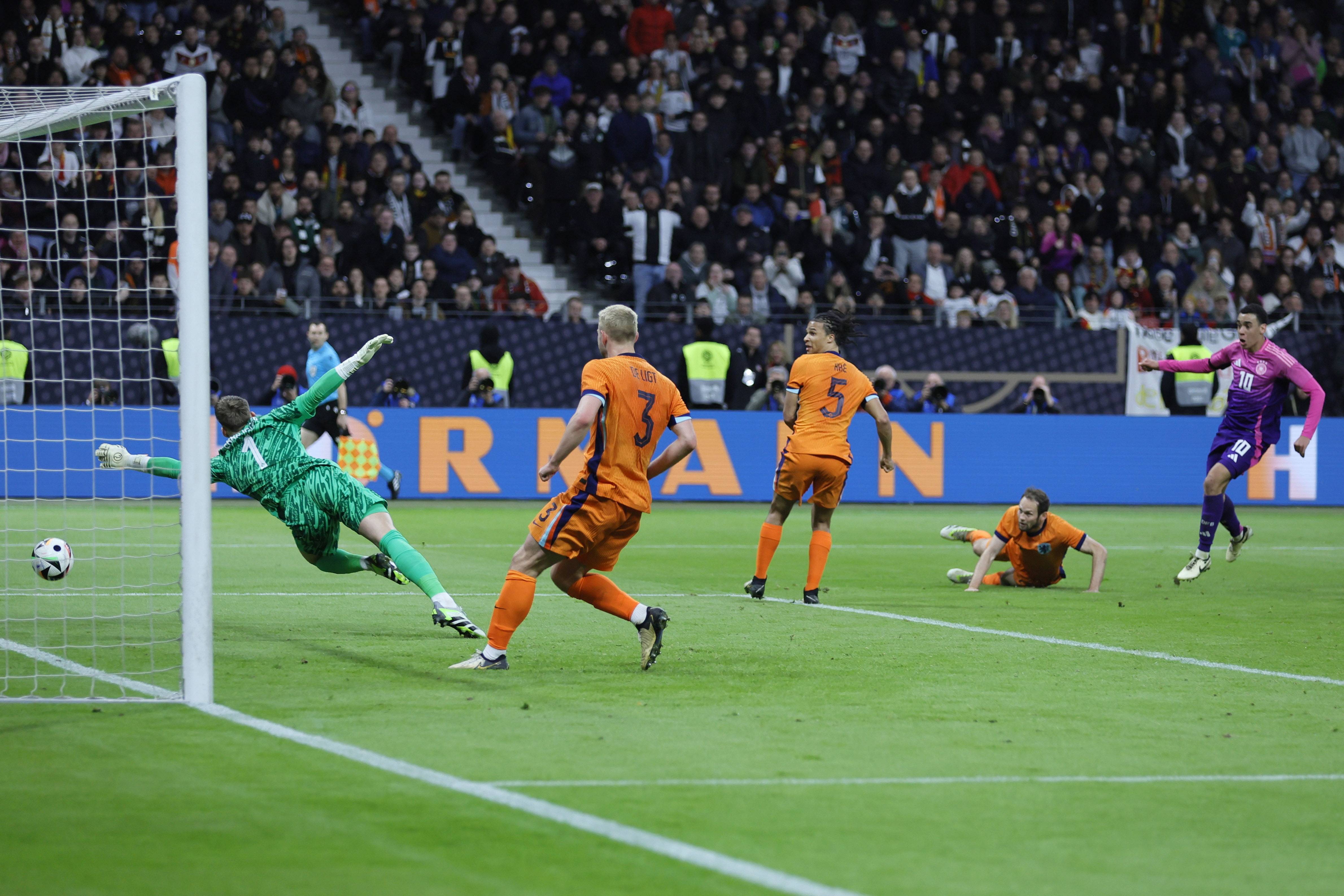 战术对比与 战术对比与