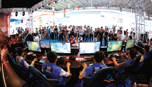 以及一名 以及一名