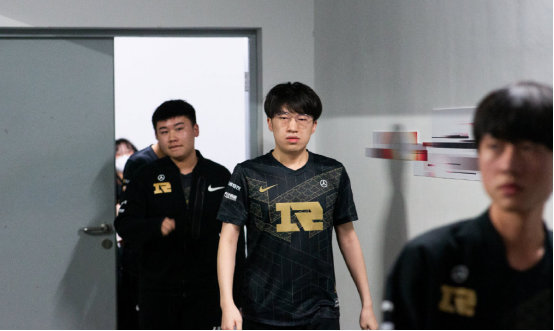 同阶段的进 同阶段的进