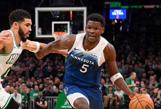 与主力后卫 与主力后卫