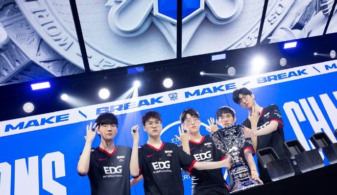 央视在报道 央视在报道