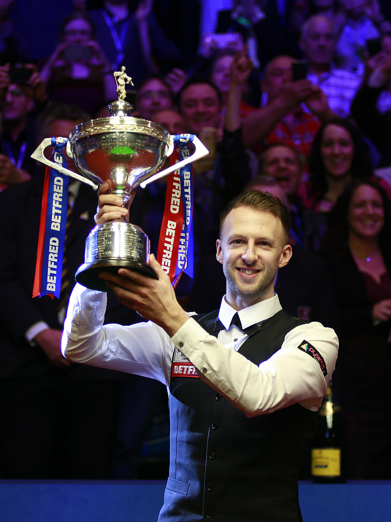 在当今足坛 在当今足坛