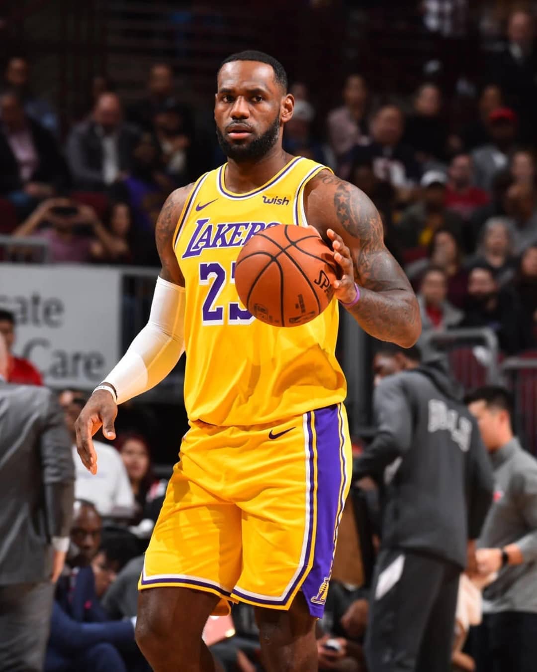 贸然上抢 贸然上抢